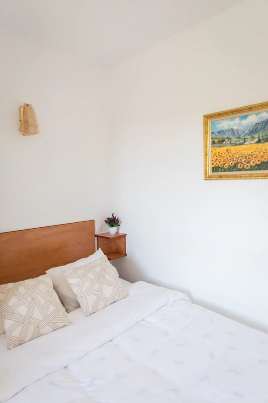 Twin bed